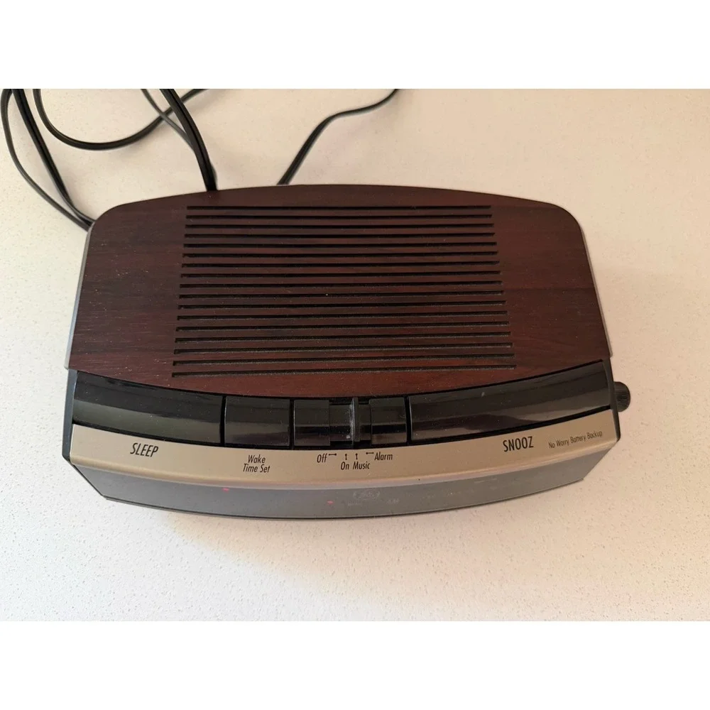 Vintage GE 7-4619A Digital Alarm Clock Radio Wood Grain General Electric Tested